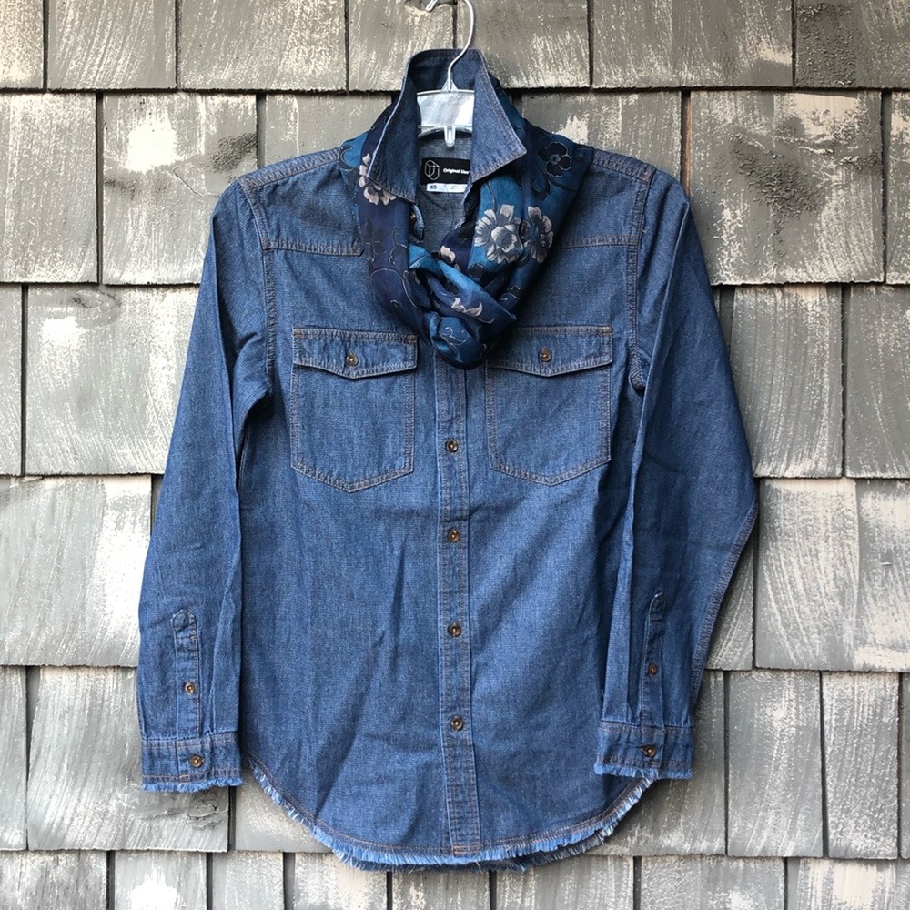 Original Use Denim Jean Style Raw Hem Woman’s XS Button Down Jean Shirt NWT - Picture 4 of 12